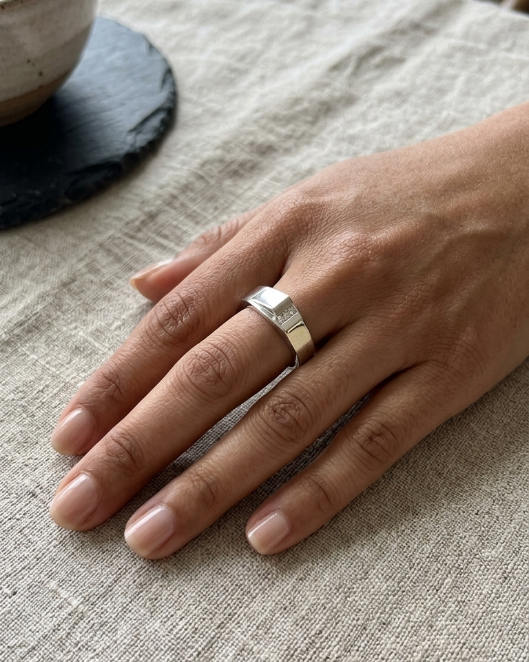Apex Solitaire Band