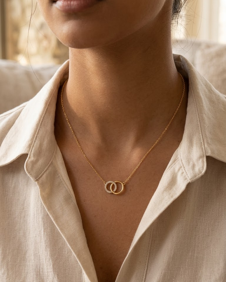 The Intertwined Necklace