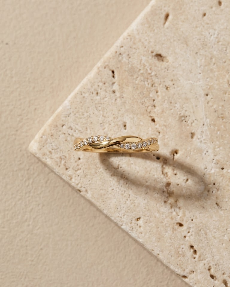 The Entwined Diamond Ring